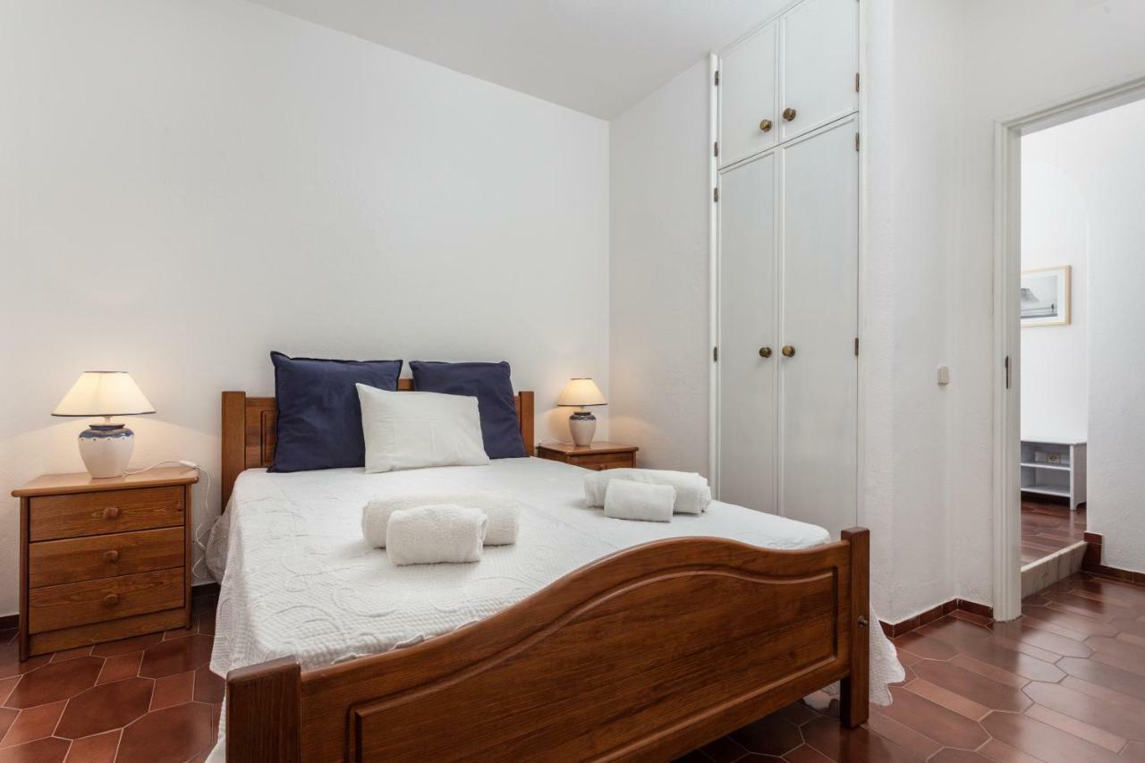 Lagos Apartment Ap Praia Dona Ana Eksteriør billede