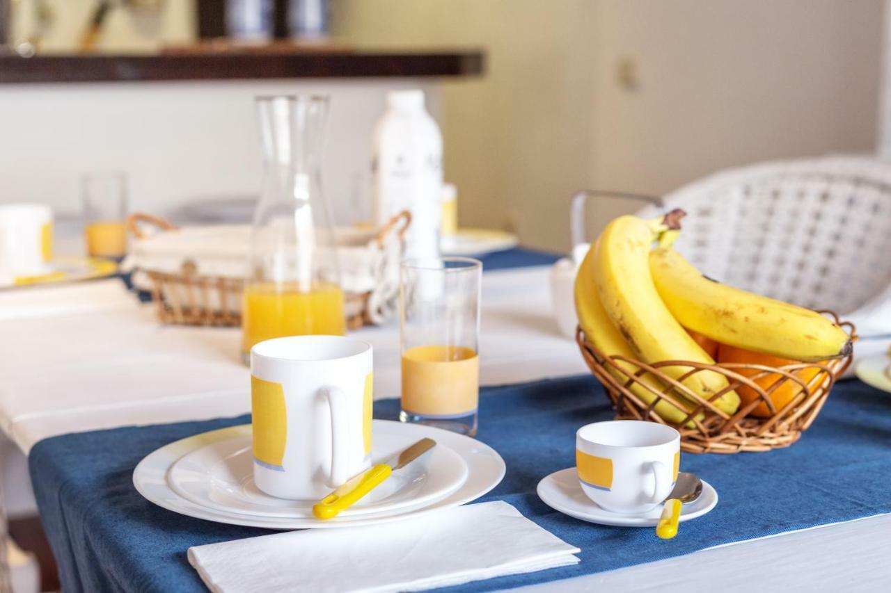Lagos Apartment Ap Praia Dona Ana Eksteriør billede