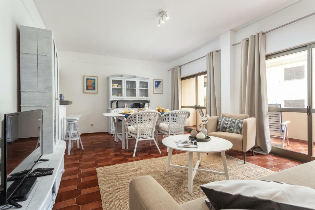 Lagos Apartment Ap Praia Dona Ana Eksteriør billede